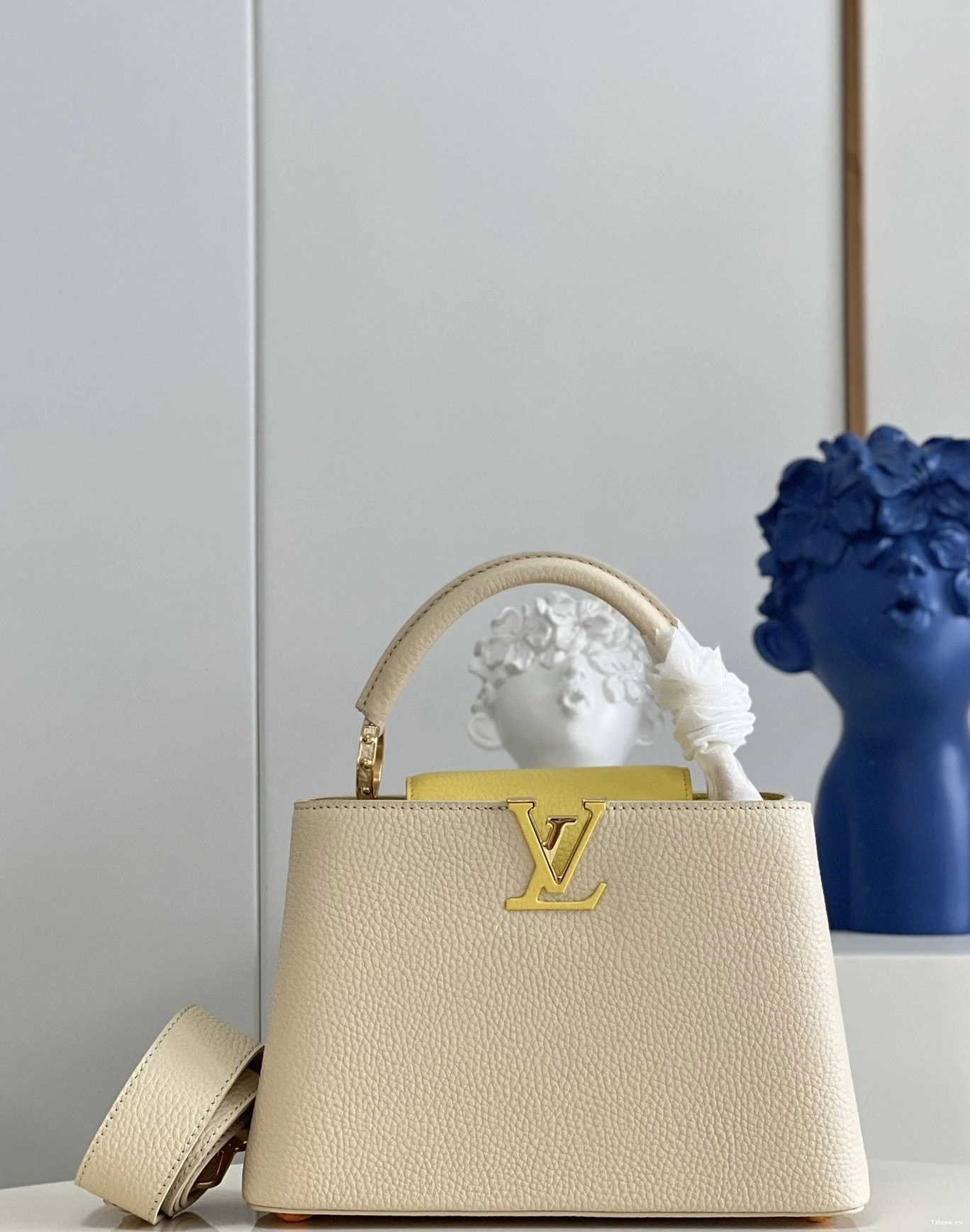 Cheap LOUIS VUITTON CAPUCINES BB 0724